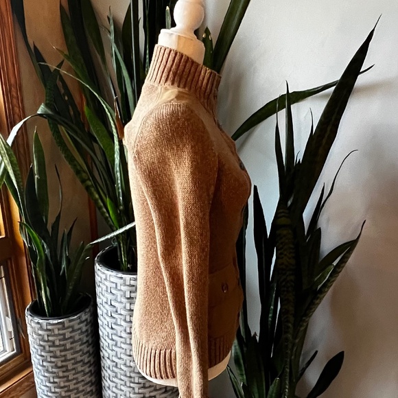 Southwestern Style Cardigan Sweater w/ Silver Buttons - Picture 4 of 9